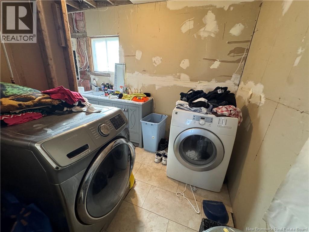 229 Rodney Street, Saint John, New Brunswick  E2M 1X5 - Photo 10 - NB130787