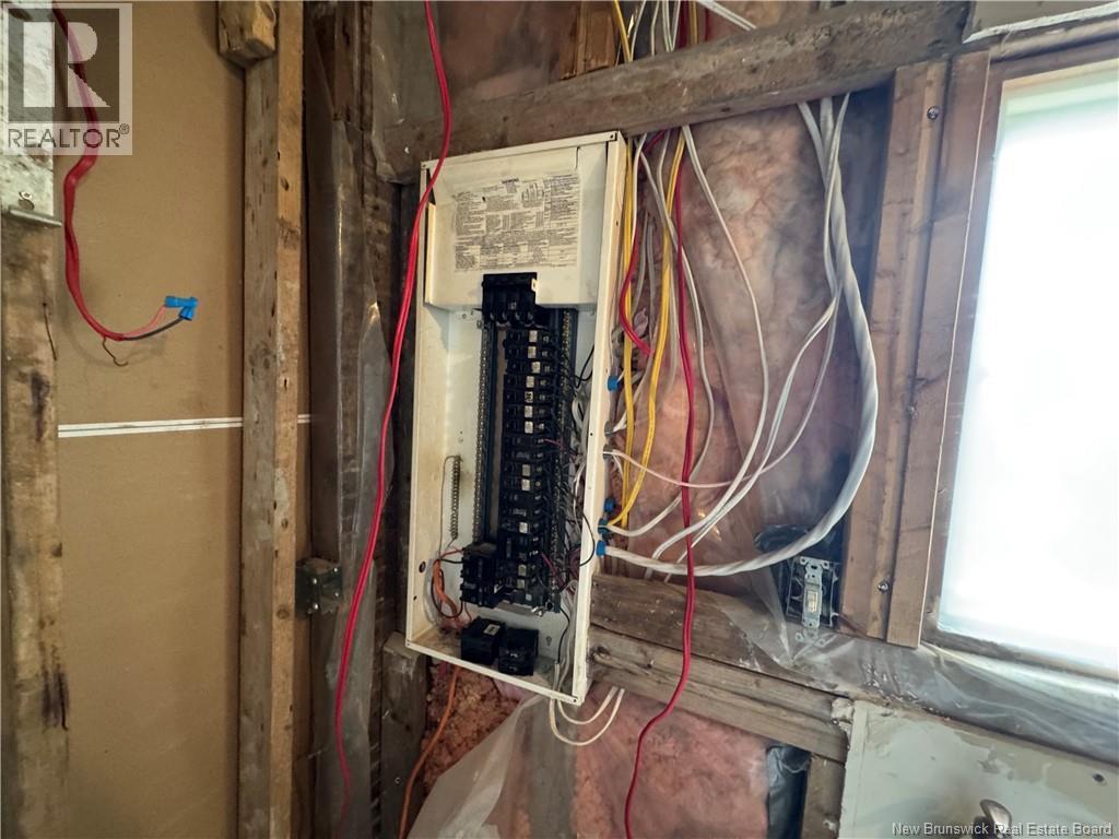 229 Rodney Street, Saint John, New Brunswick  E2M 1X5 - Photo 12 - NB130787