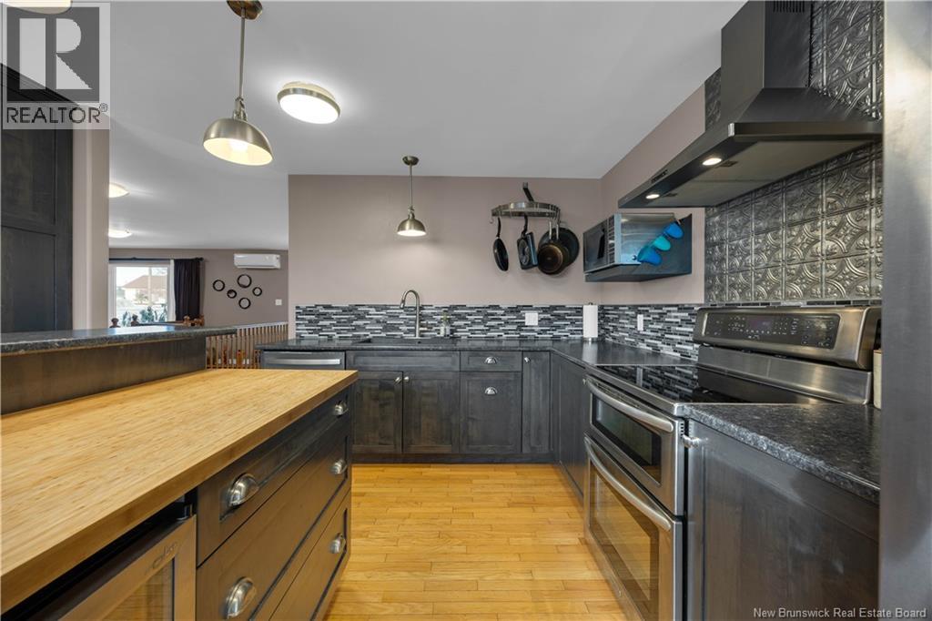 2241 Ocean Westway, Saint John, New Brunswick E2M 5H8 - Photo 17 - NB130182