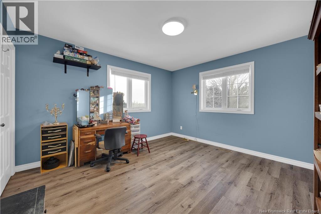2241 Ocean Westway, Saint John, New Brunswick E2M 5H8 - Photo 27 - NB130182