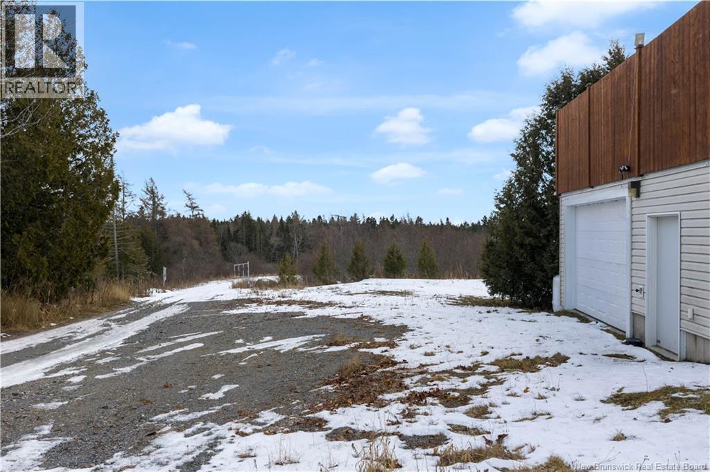 2241 Ocean Westway, Saint John, New Brunswick E2M 5H8 - Photo 40 - NB130182