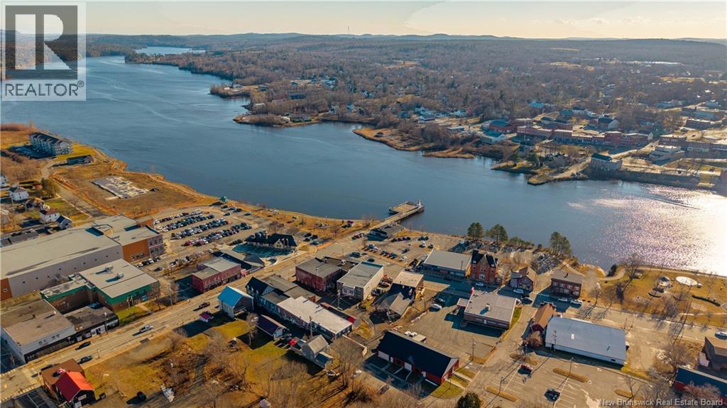 11 Milltown Boulevard, St. Stephen, New Brunswick E3L 1G2 - Photo 3 - NB131455