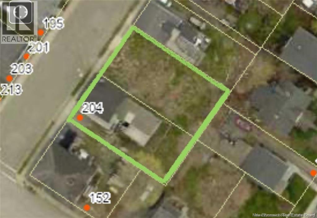 204 Guilford Street, Saint John, New Brunswick E2M 1V7 - Photo 2 - NB131542