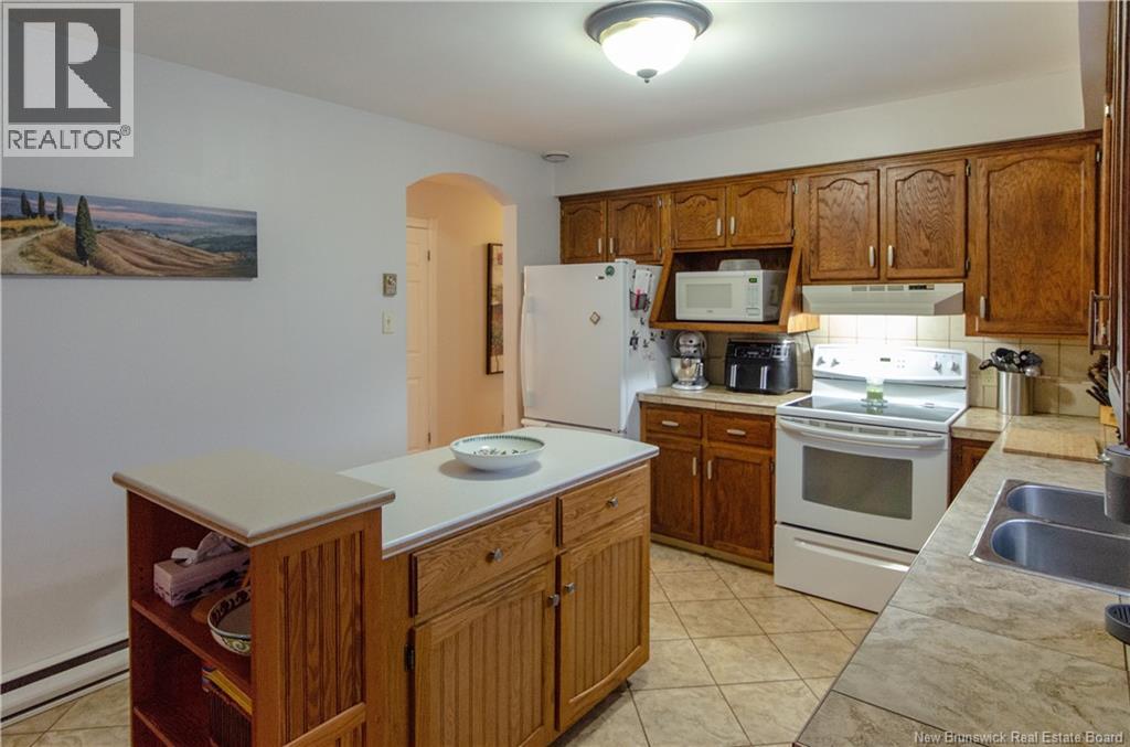 77 Sandalwood Crescent, Saint John, New Brunswick  E2M 5L2 - Photo 11 - NB131691