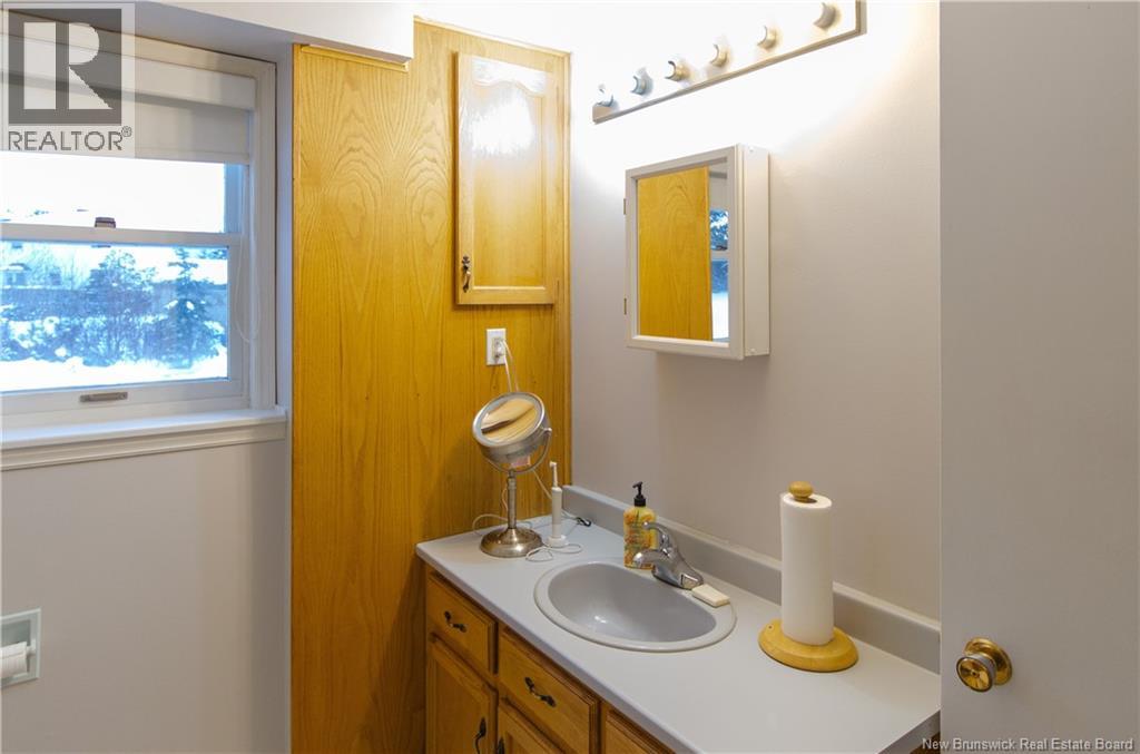 77 Sandalwood Crescent, Saint John, New Brunswick  E2M 5L2 - Photo 29 - NB131691
