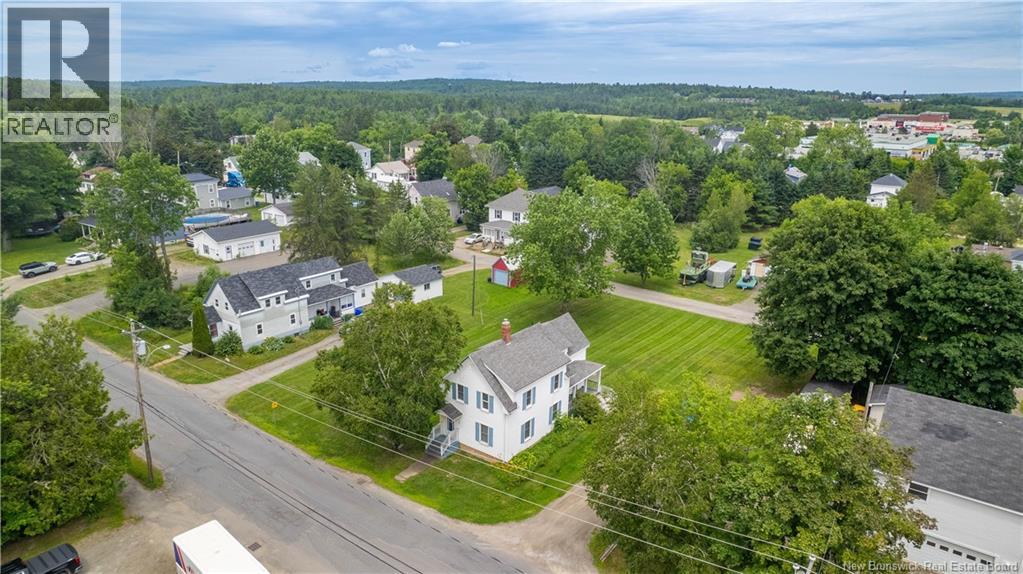 7 Queen W Street, St. Stephen, New Brunswick  E3L 2J7 - Photo 2 - NB131594