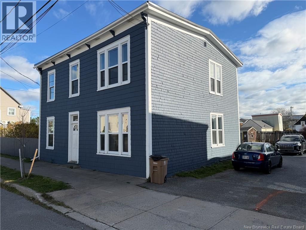 100-102 Guilford Street, Saint John, New Brunswick  E2M 1V6 - Photo 2 - NB132187