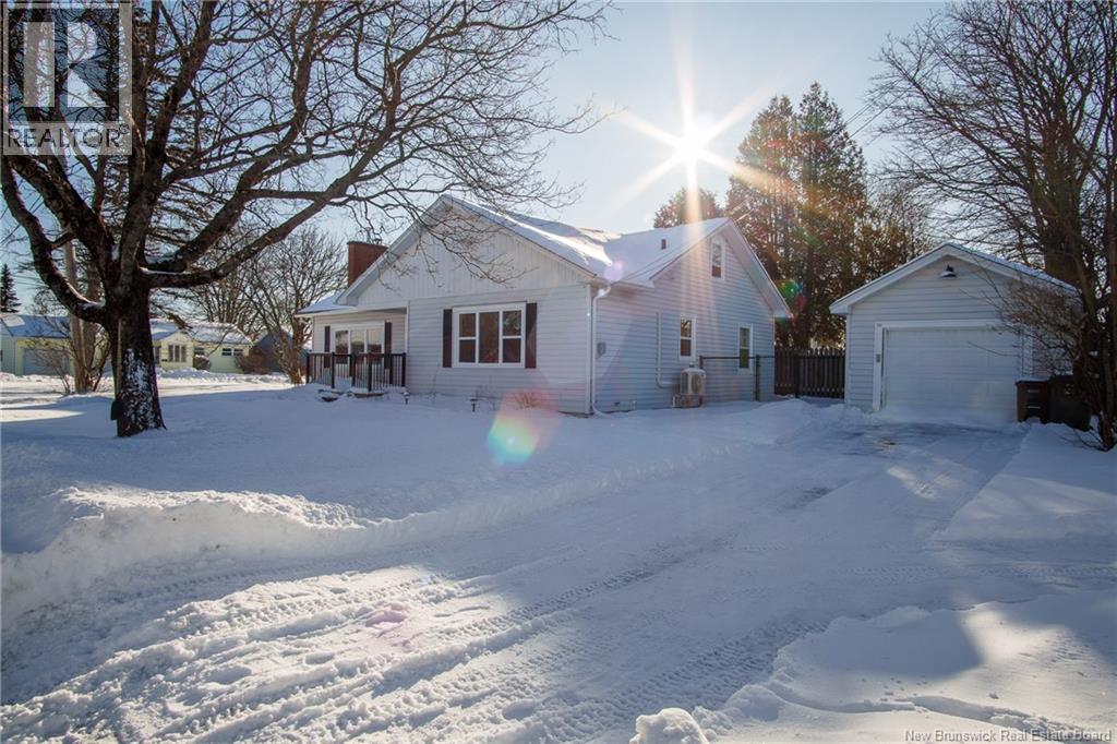 15 Fenton Drive, Saint John, New Brunswick  E2M 4E6 - Photo 2 - NB132900
