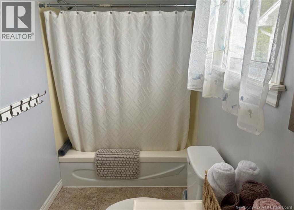7 Parkdale Avenue, Rothesay, New Brunswick E2E 3P2 - Photo 17 - NB132641
