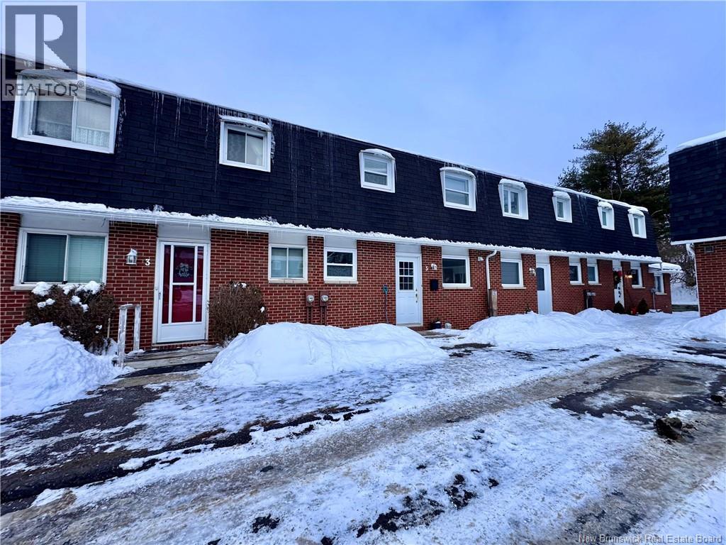 7 Parkdale Avenue, Rothesay, New Brunswick E2E 3P2 - Photo 2 - NB132641