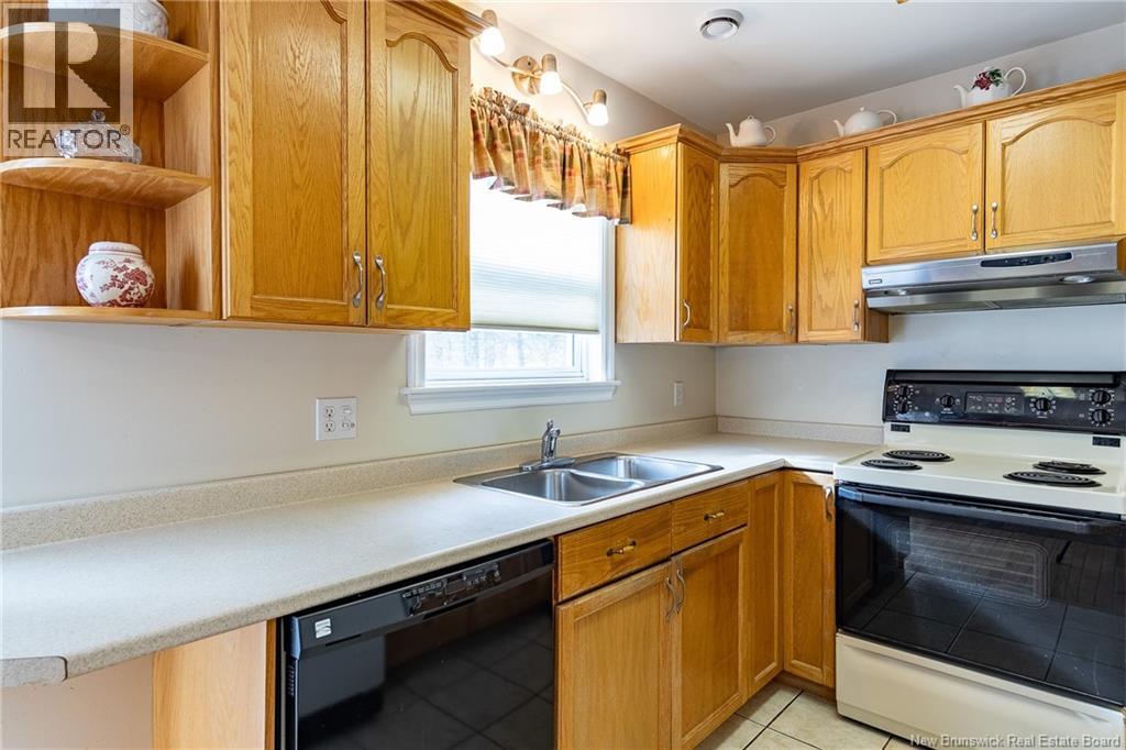 3 Manchester Avenue, Saint John, New Brunswick E2M 5T2 - Photo 14 - NB132995