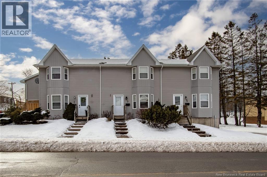 3 Manchester Avenue, Saint John, New Brunswick E2M 5T2 - Photo 3 - NB132995