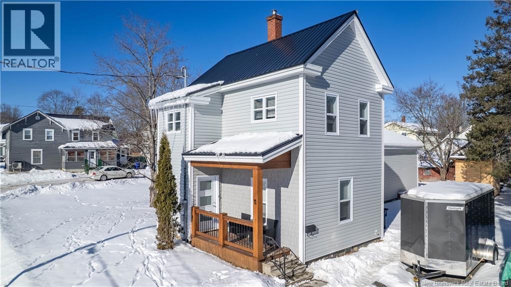 11 Elizabeth Street, St. Stephen, New Brunswick  E3L 2N7 - Photo 3 - NB133270