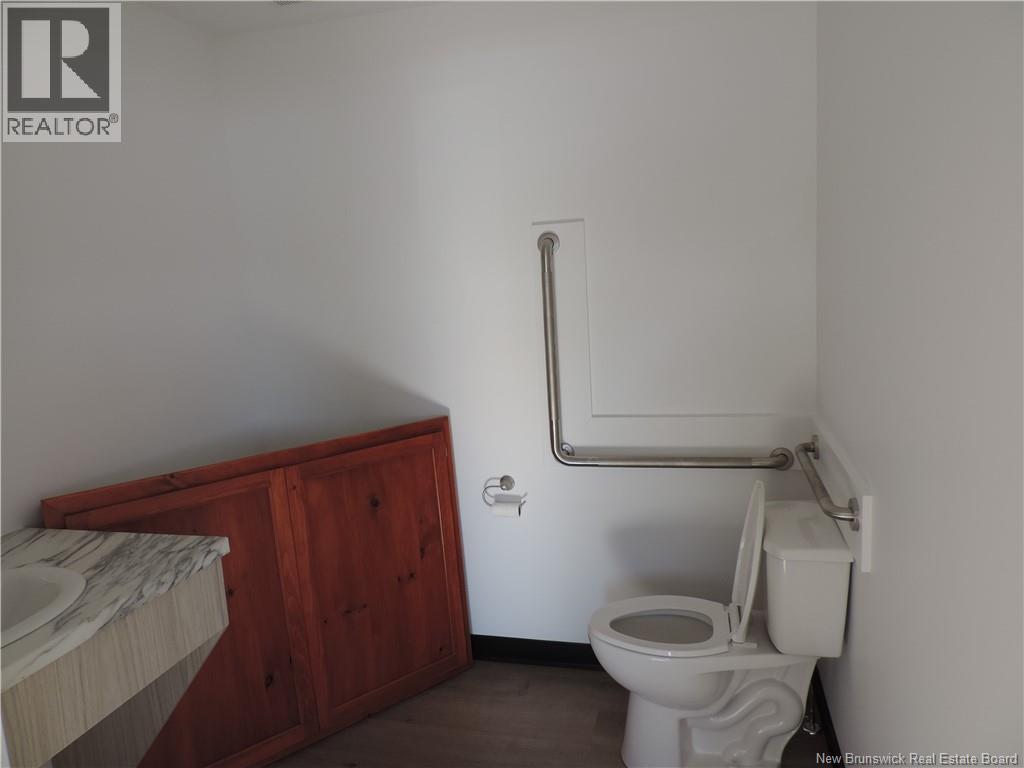 594 Rothesay Avenue Unit# 2, Saint John, New Brunswick E2H 2H1 - Photo 3 - NB133324