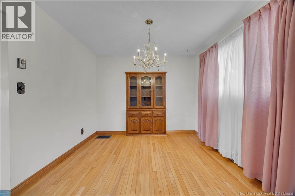 12 Dunrobin Street, Rothesay, New Brunswick E2E 3R3 - Photo 7 - NB133817