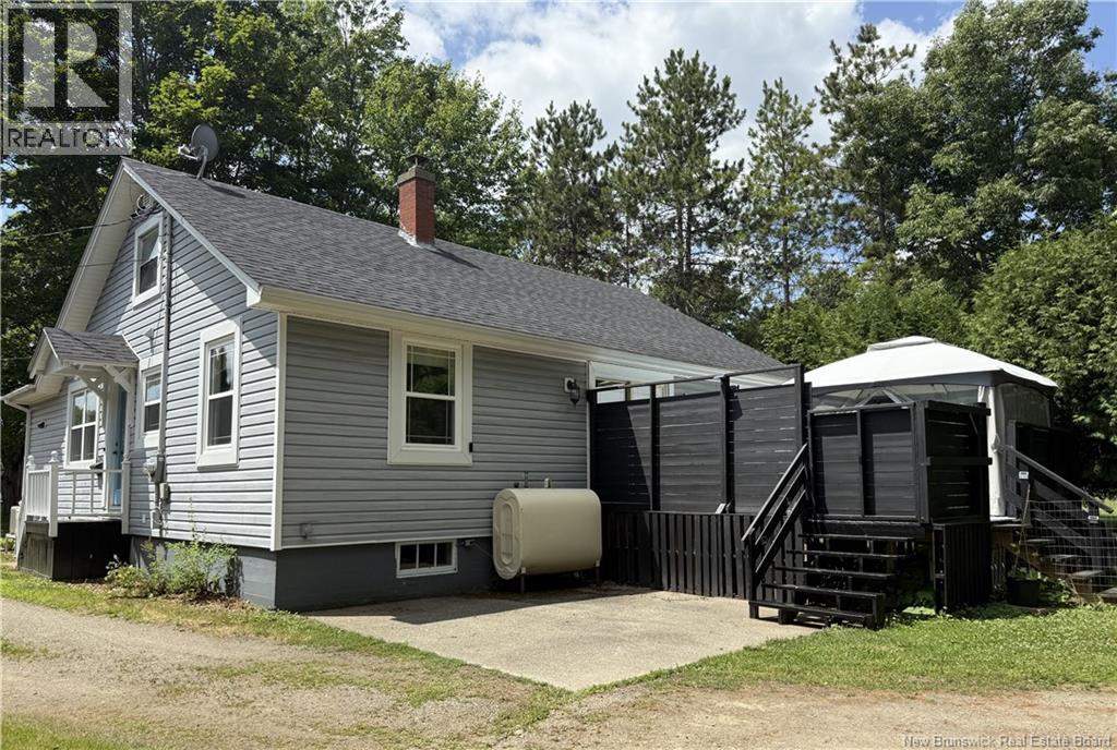 27 Hill Street, St. Stephen, New Brunswick  E3L 1N6 - Photo 8 - NB134174