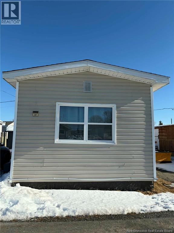27 Daisy Street, Saint John, New Brunswick  E2M 5M8 - Photo 2 - NB134202