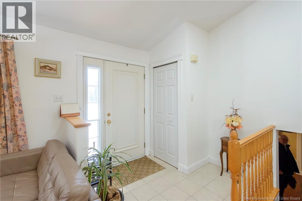 77 Donlyn Drive, Rothesay, New Brunswick  E2E 4X7 - Photo 3 - NB134261