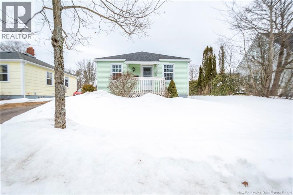 379 Mansfield Street, Saint John, New Brunswick  E2M 2Z9 - Photo 2 - NB134488