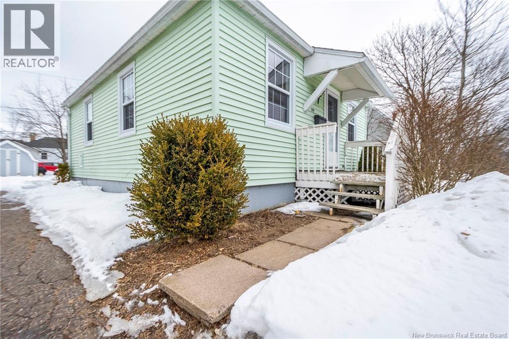 379 Mansfield Street, Saint John, New Brunswick  E2M 2Z9 - Photo 3 - NB134488