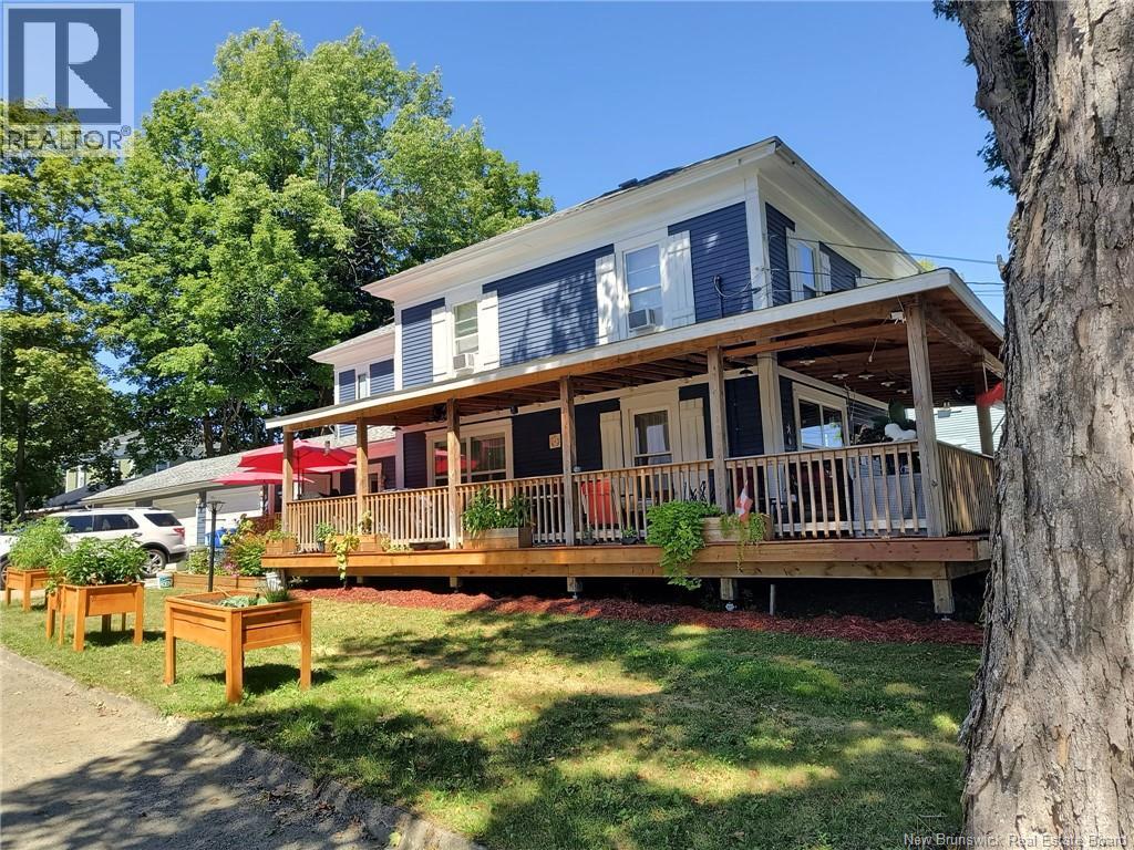 44 Porter Street, St. Stephen, New Brunswick  E3L 2M7 - Photo 2 - NB135012