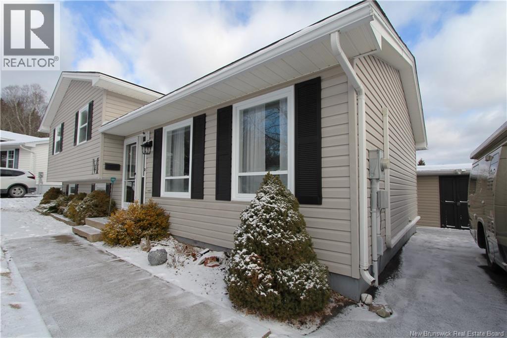 83 Mountfield Crescent, Saint John, New Brunswick E2M 5R4 - Photo 6 - NB135078