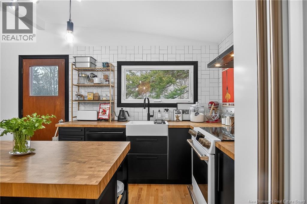 17 Iona Avenue, Rothesay, New Brunswick E2E 3H8 - Photo 17 - NB135194