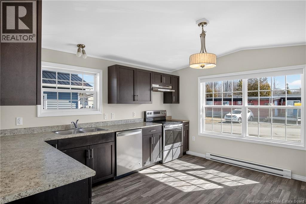34 Violet Street, Saint John, New Brunswick E2M 5M3 - Photo 11 - NB135590