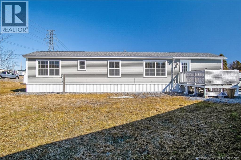 34 Violet Street, Saint John, New Brunswick E2M 5M3 - Photo 2 - NB135590