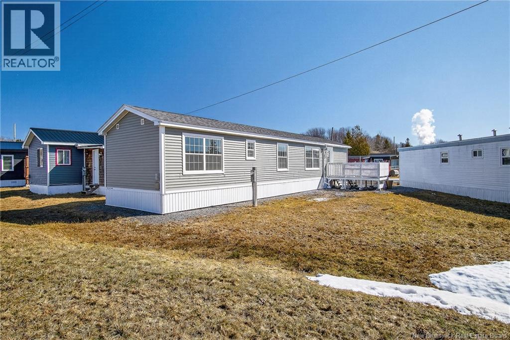 34 Violet Street, Saint John, New Brunswick E2M 5M3 - Photo 25 - NB135590
