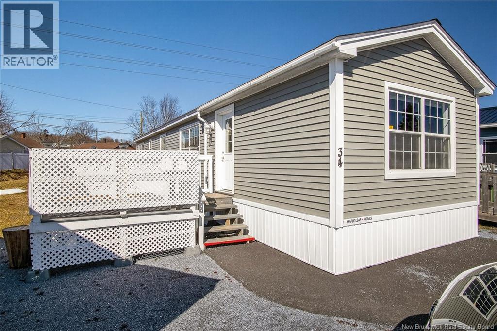 34 Violet Street, Saint John, New Brunswick E2M 5M3 - Photo 4 - NB135590