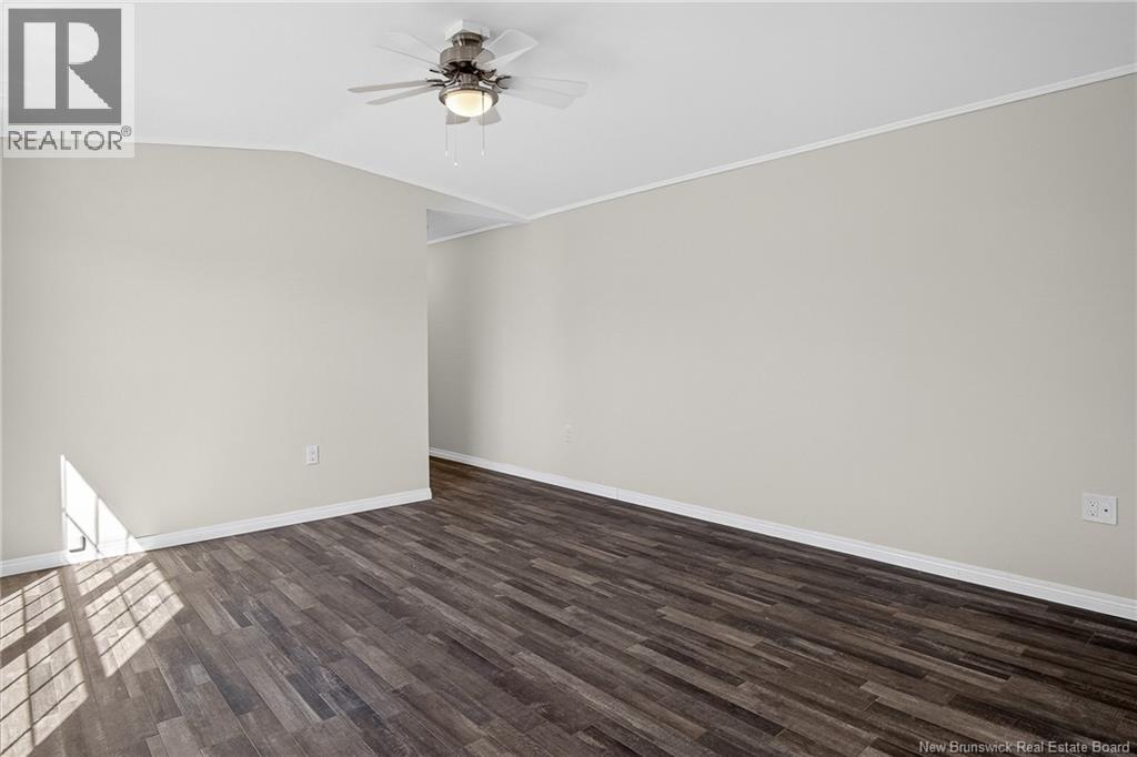 34 Violet Street, Saint John, New Brunswick E2M 5M3 - Photo 7 - NB135590