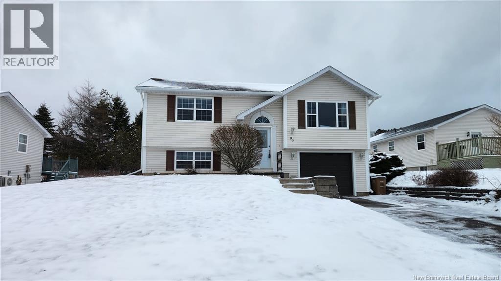 90 Honeysuckle Drive, Saint John, New Brunswick E2M 5T1 - Photo 2 - NB135570