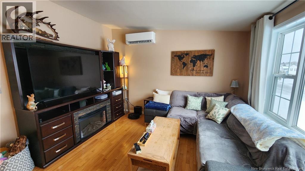 90 Honeysuckle Drive, Saint John, New Brunswick E2M 5T1 - Photo 5 - NB135570