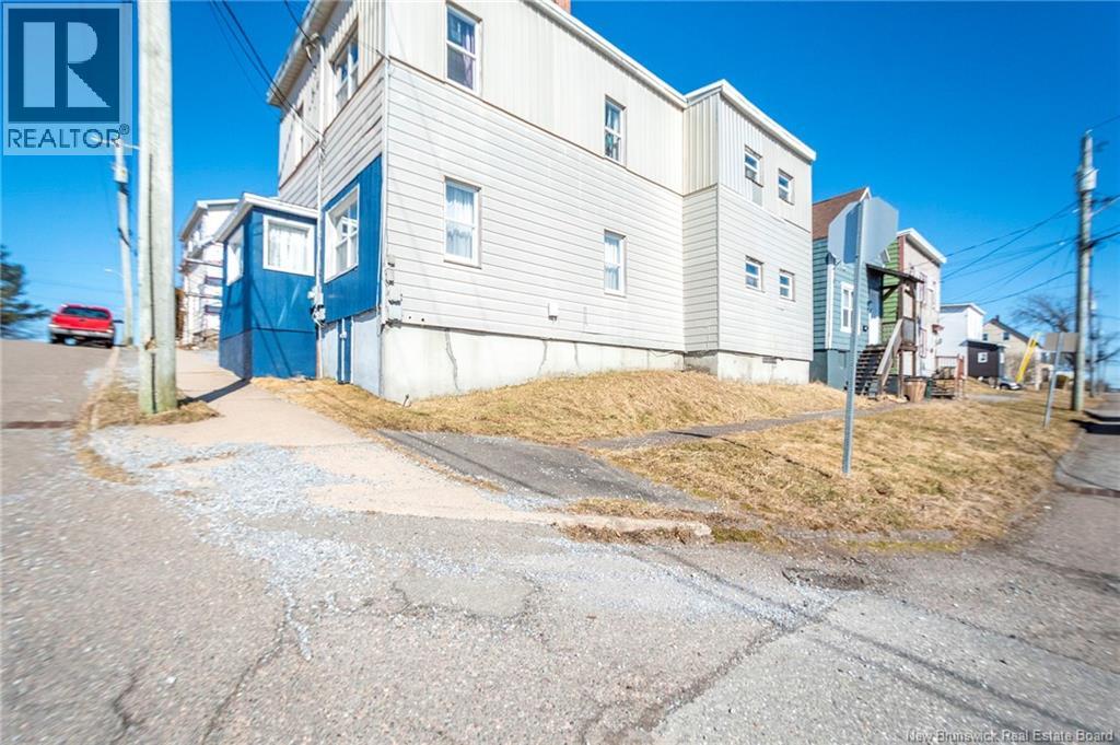 382-384 Watson Street, Saint John, New Brunswick E2M 1H4 - Photo 3 - NB135475
