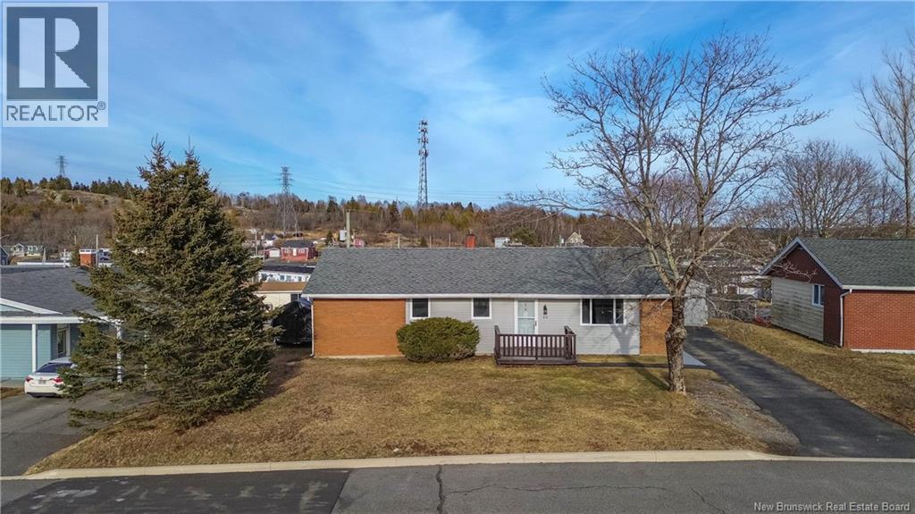 310 River Hill Drive, Saint John, New Brunswick E2M 4T7 - Photo 2 - NB135733