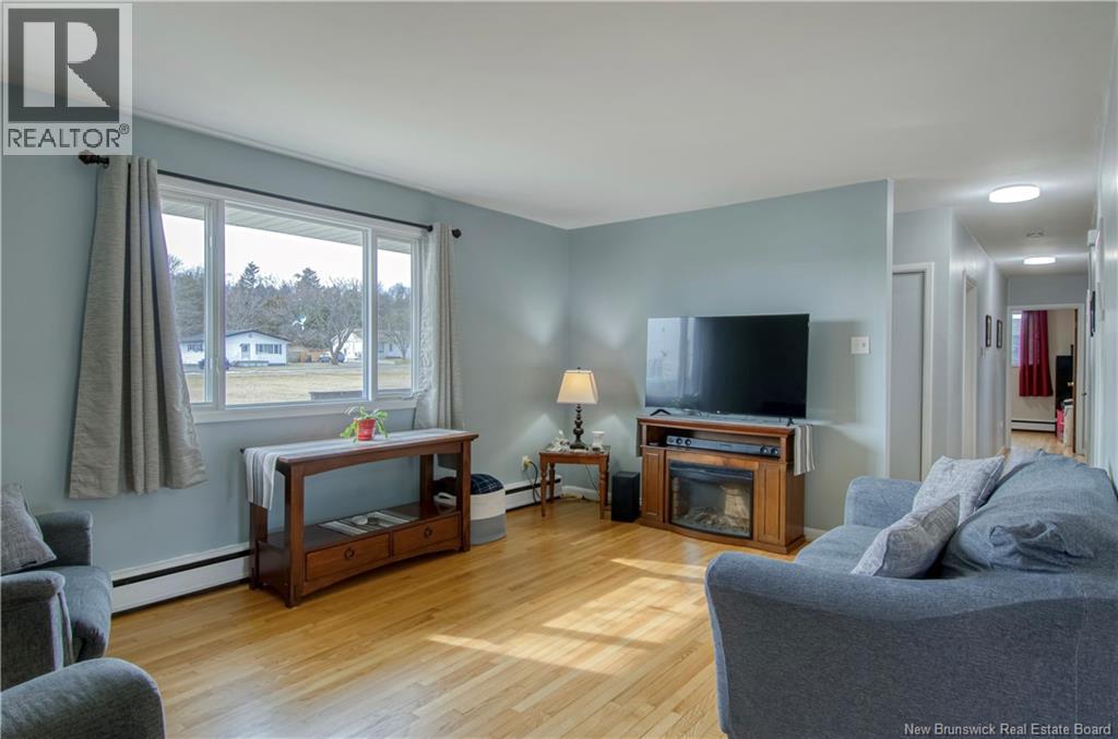 310 River Hill Drive, Saint John, New Brunswick E2M 4T7 - Photo 6 - NB135733