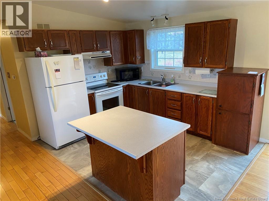 110 Honeysuckle Drive, Saint John, New Brunswick E2M 5T1 - Photo 12 - NB135853