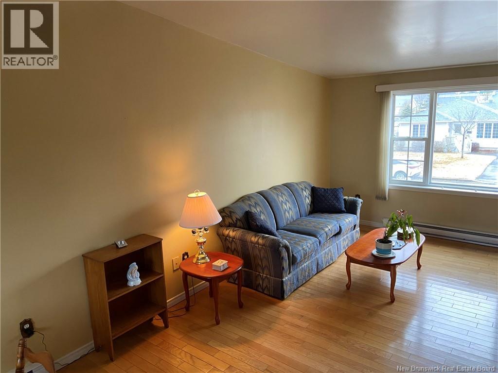 110 Honeysuckle Drive, Saint John, New Brunswick E2M 5T1 - Photo 3 - NB135853