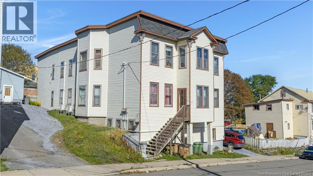 163 Guilford Street, Saint John, New Brunswick  E2M 1V8 - Photo 2 - NB135371