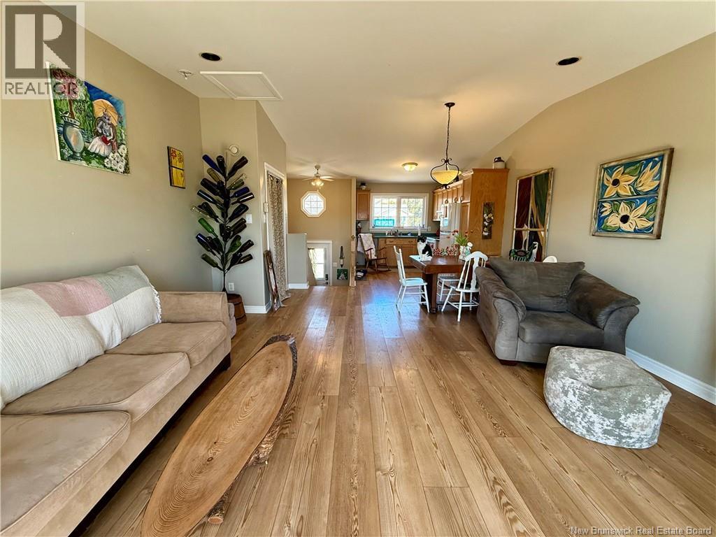 61 Downsview Drive, Saint John, New Brunswick  E2M 7X4 - Photo 6 - NB136164