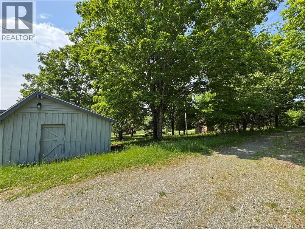 35 Hills Road, Oak Bay, New Brunswick E3L 4K6 - Photo 18 - NB136129