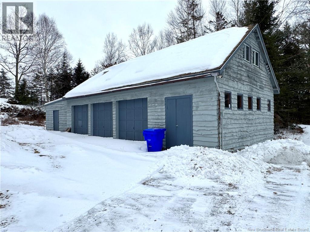 35 Hills Road, Oak Bay, New Brunswick  E3L 4K6 - Photo 3 - NB136129