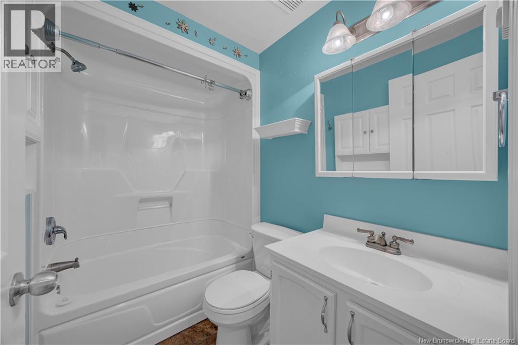16 Dalila Court, Saint John, New Brunswick  E2M 5P9 - Photo 12 - NB135640