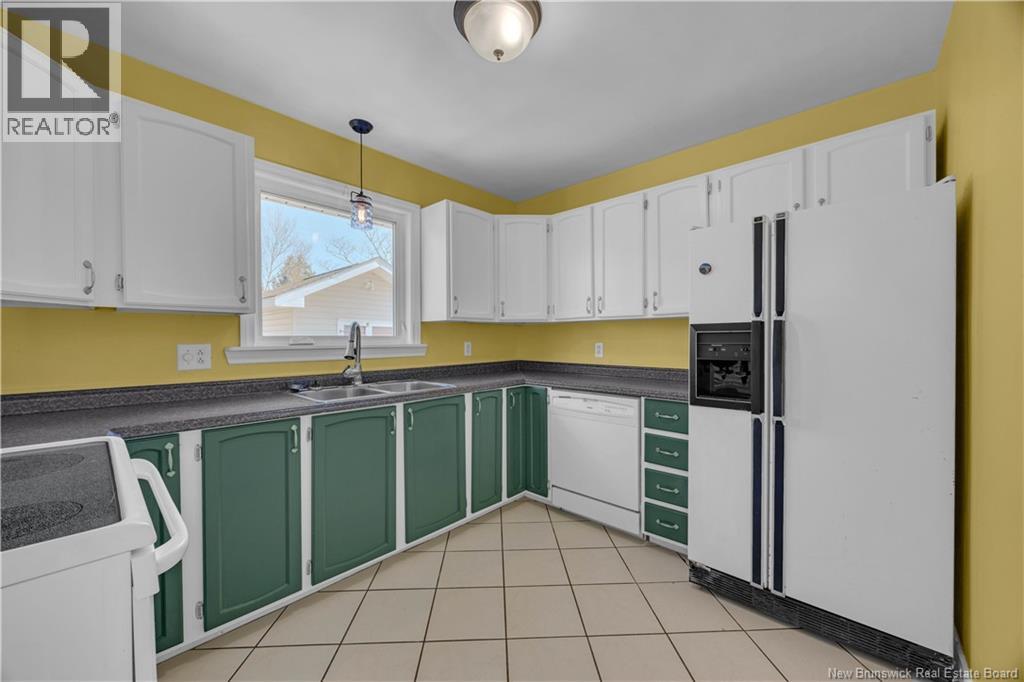 16 Dalila Court, Saint John, New Brunswick  E2M 5P9 - Photo 7 - NB135640