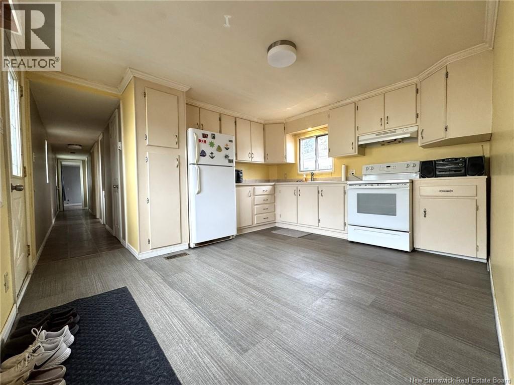 60 Glenview Drive, Saint John, New Brunswick  E2H 2R6 - Photo 6 - NB136481