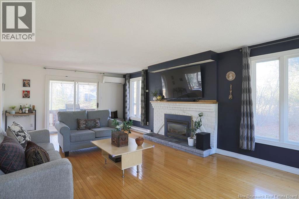 30 Rolling Hills Drive, Rothesay, New Brunswick  E2H 2P3 - Photo 2 - NB136398