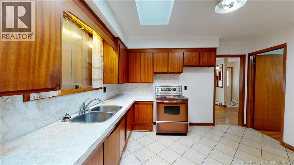 9 Clark Road, Rothesay, New Brunswick  E2E 2G8 - Photo 5 - NB137038