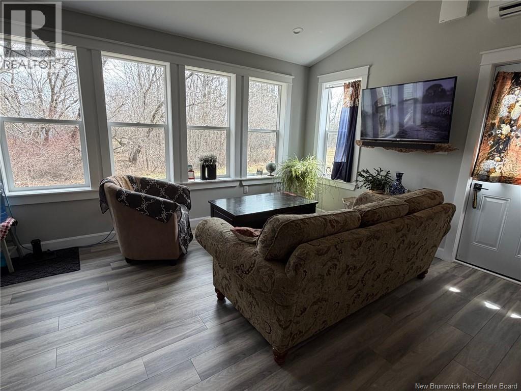 19 Pine Street, St. Stephen, New Brunswick  E3L 1X3 - Photo 11 - NB137449