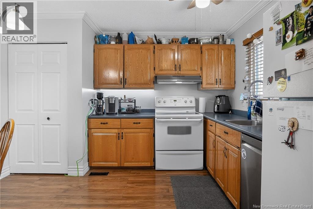 32 West Vale Park, Saint John, New Brunswick  E2M 5B4 - Photo 6 - NB137454